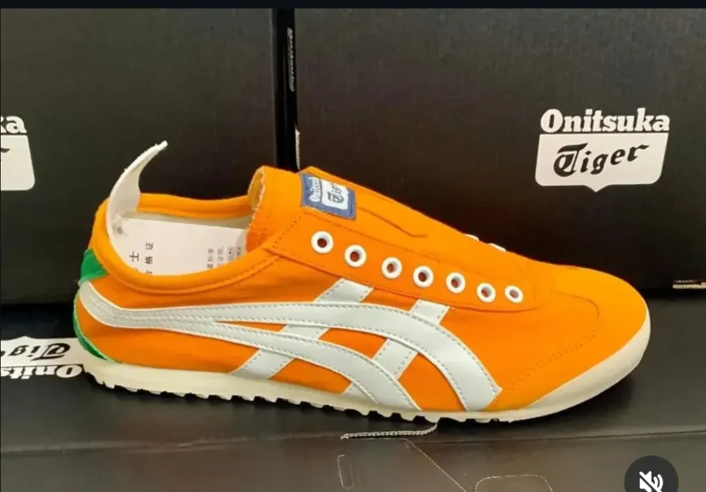 ONITSUKA TIGER ORANGE  UNISEX THRIFT SNEAKER (6)